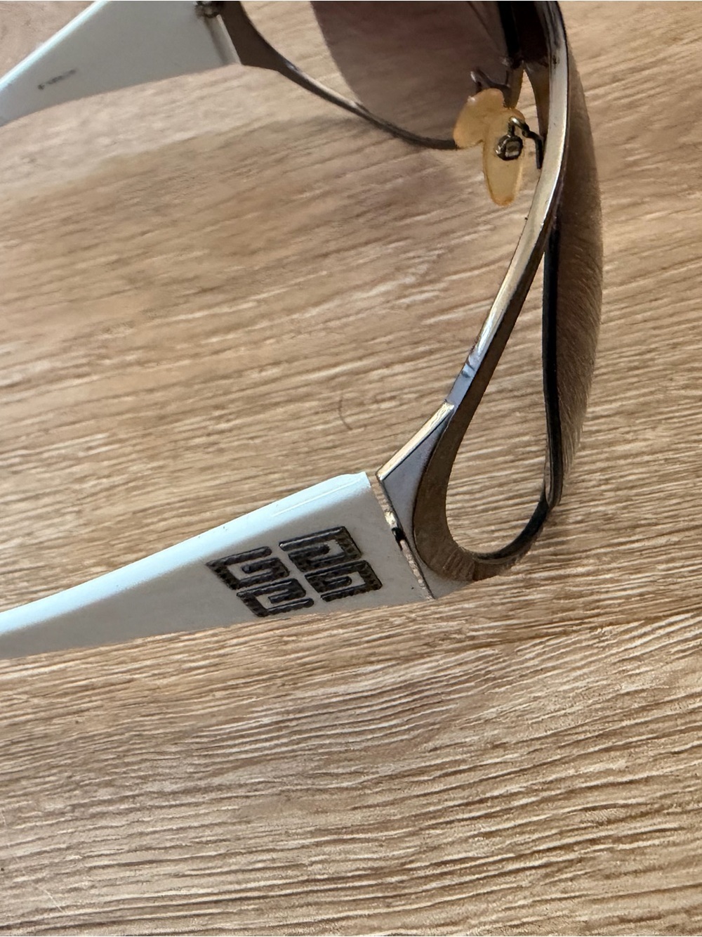 Givenchy Oversized Shield Sunglasses with White Temples and Dark Gradient Lenses - Picture 2 of 6